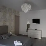 Casa Della Gioia كالتاجيروني