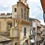 Casa Della Gioia * كالتاجيروني