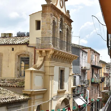 Casa Della Gioia * カルタジローネ